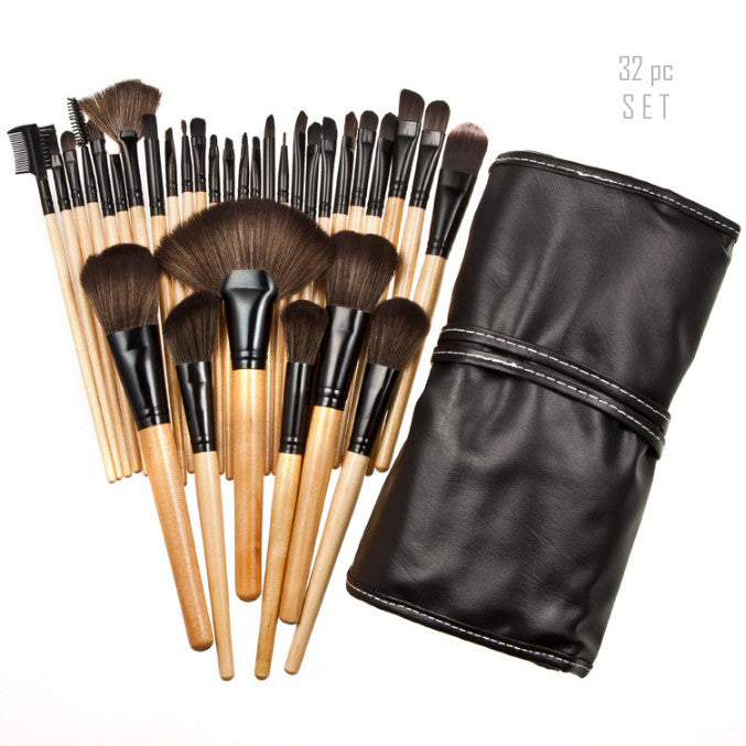 Sculptor 32 Piece High Quality Wooden Makeup Brush Set by VistaShops