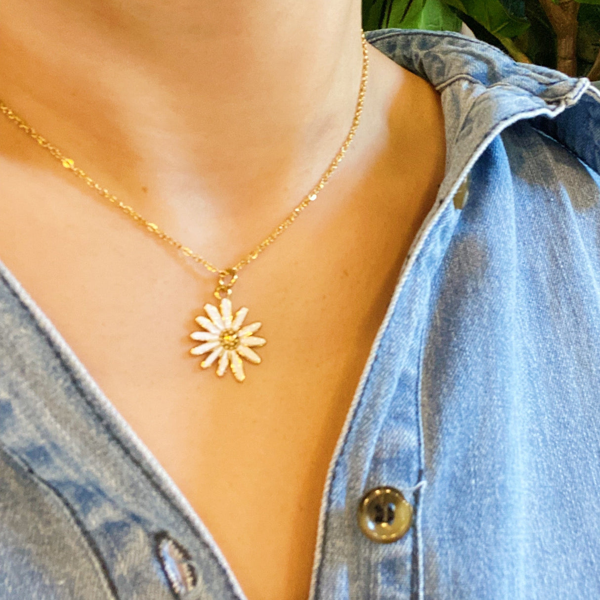 Sweet Daisy Necklace by Ellisonyoung.com