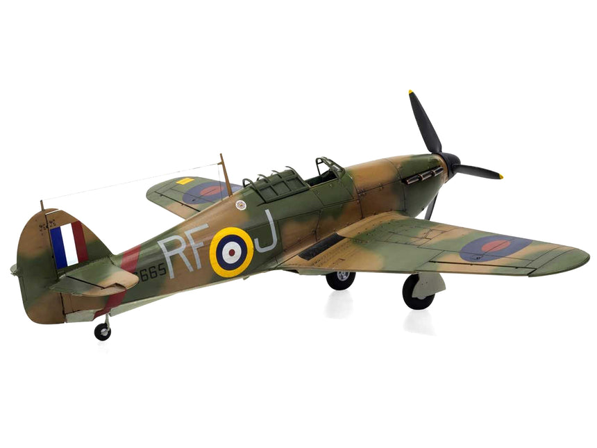 Level 2 Model Kit Hawker Hurricane Mk.I Fighter Aircraft with 2 Scheme Options 1/48 Plastic Model Kit by Airfix