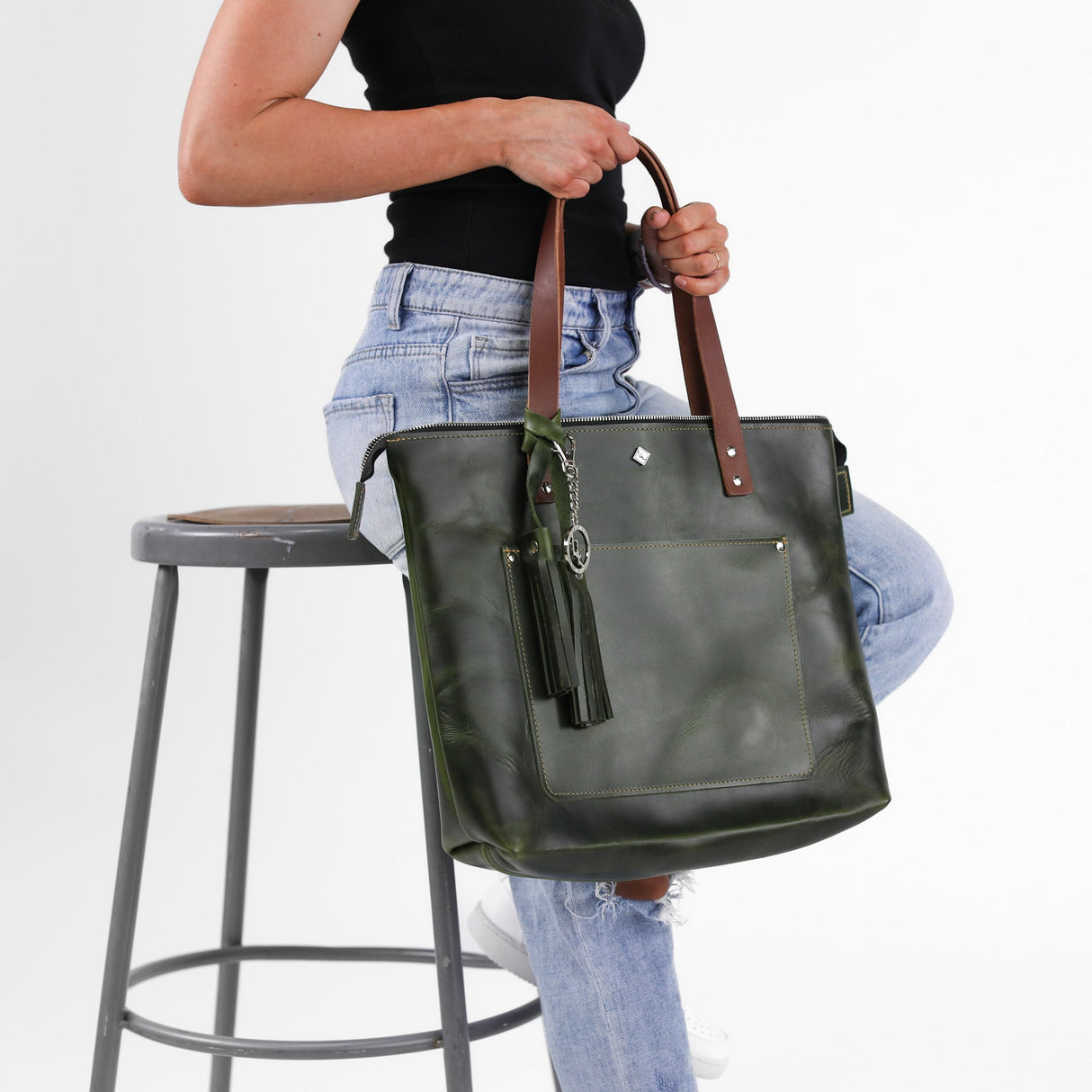 Zippered Deluxe Lifetime Tote by Lifetime Leather Co