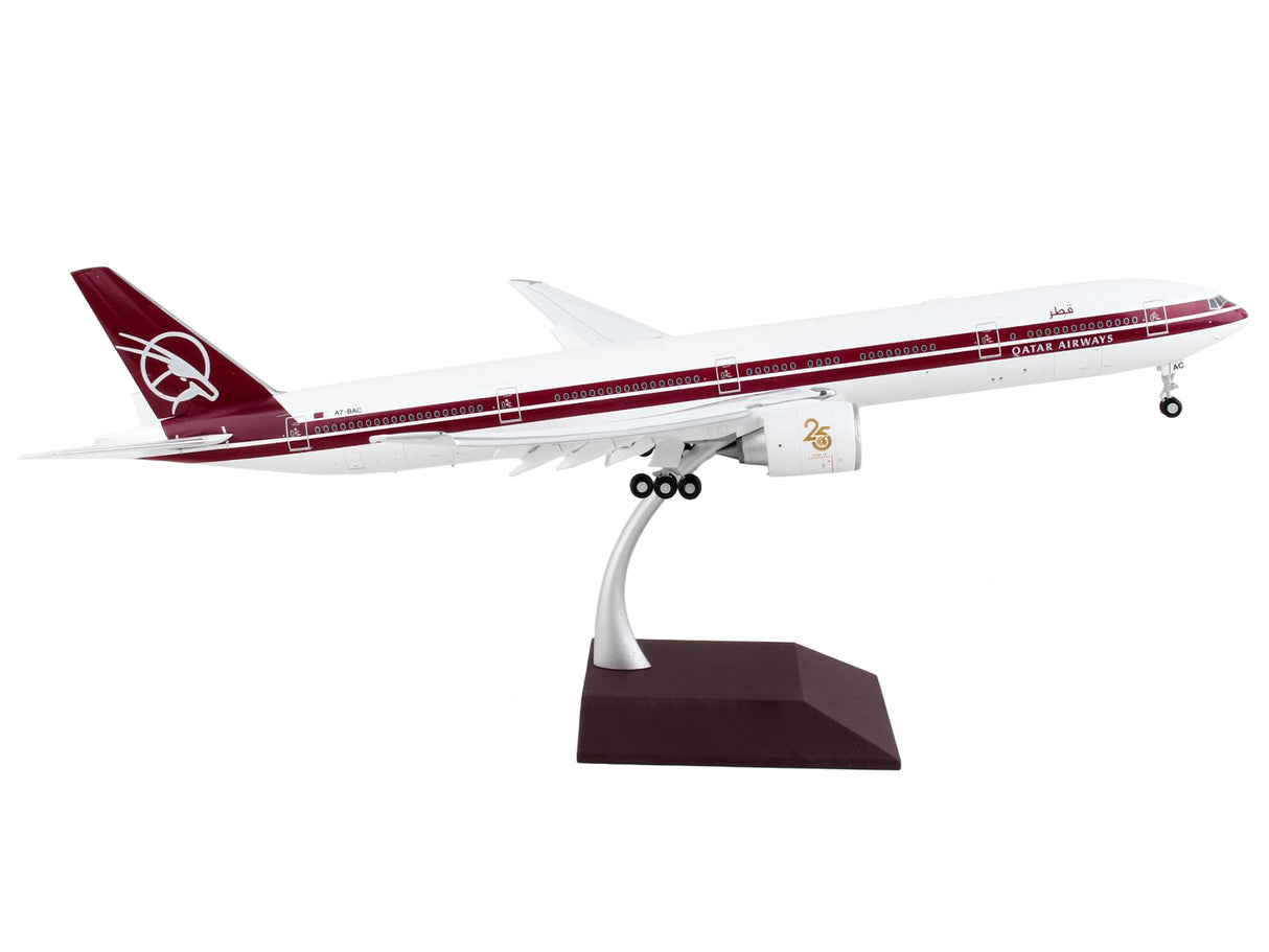 Boeing 777-300ER Commercial Aircraft with Flaps Down "Qatar Airways" White with Dark Red Stripes "Gemini 200" Series 1/200 Diecast Model Airplane by GeminiJets