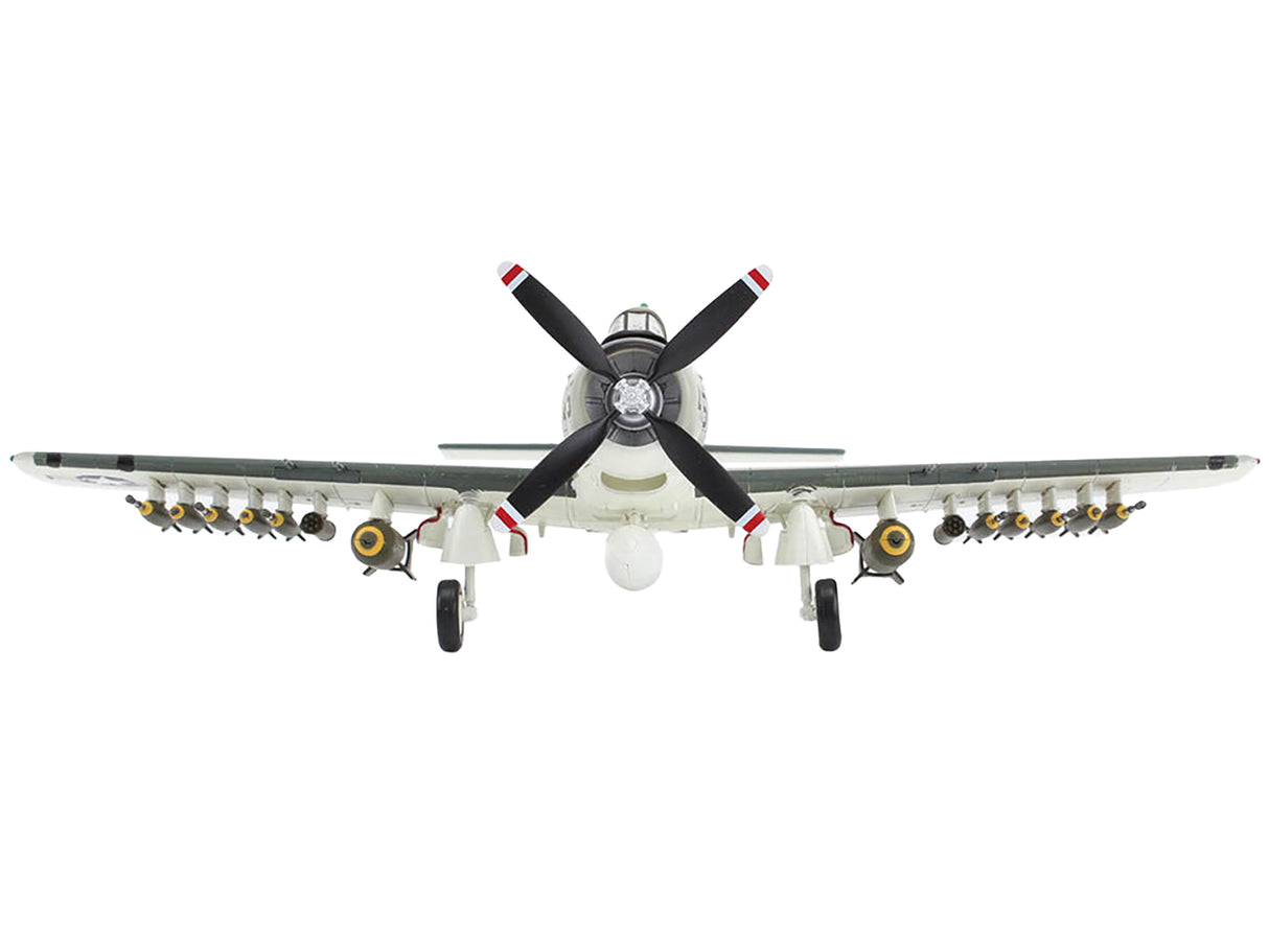 Douglas A-1H Skyraider Attack Aircraft "Last Combat Mission VA-25 USS Coral Sea" (1967) United States Navy "Air Power Series" 1/72 Diecast Model by Hobby Master