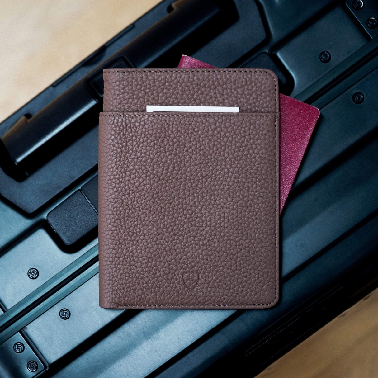 KENSINGTON Passport Wallet by Vaultskin