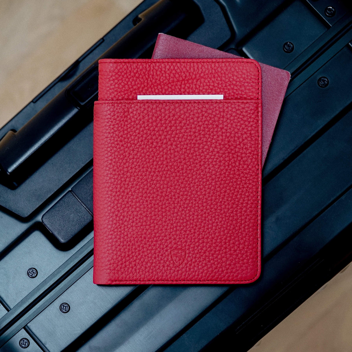 KENSINGTON Passport Wallet by Vaultskin