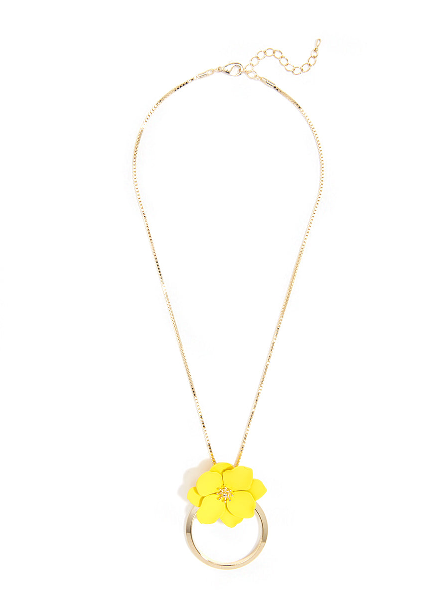 Flower And Ring Pendant Necklace by ZENZII