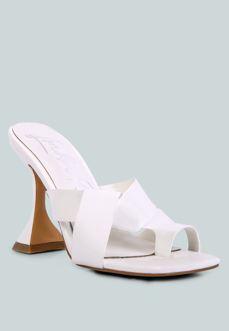 snatched intertwined toe ring heeled sandals by London Rag