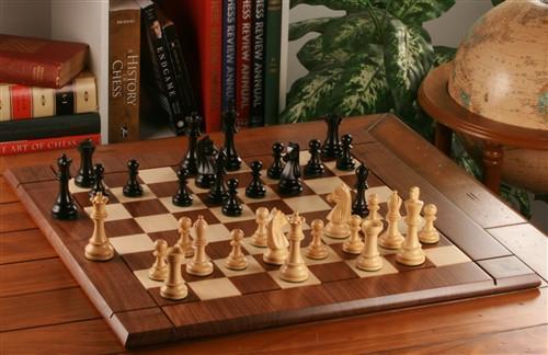 Heirloom Scout Chess Set by Chess House