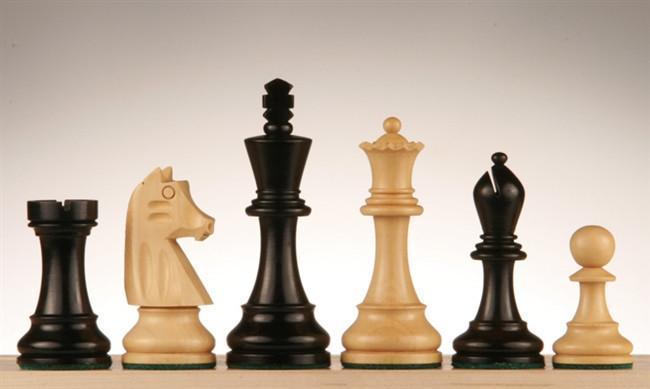 Heirloom Scout Chess Set by Chess House