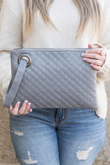 Quilted Wristlet Clutch - Vysn