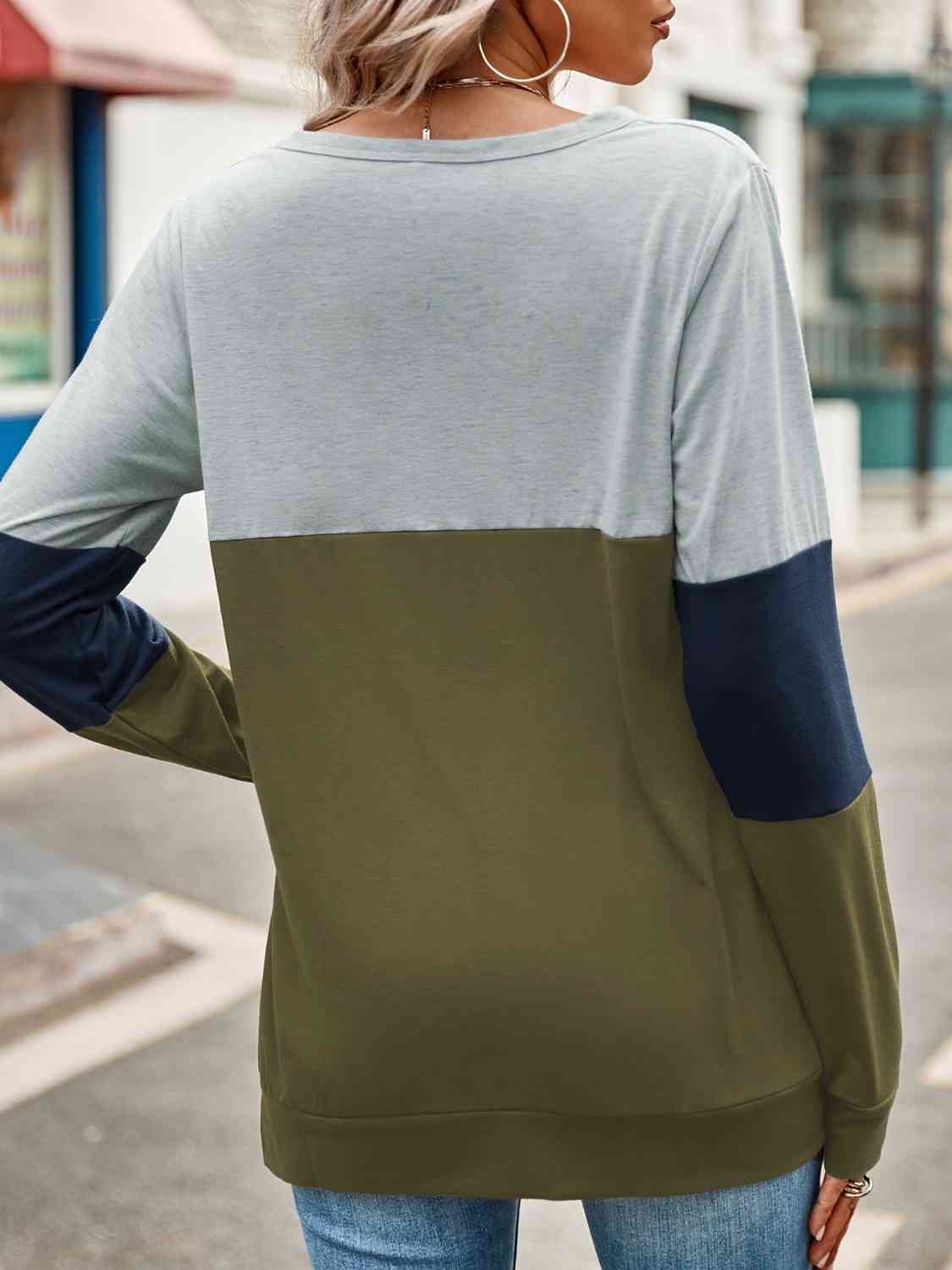 Color Block Cutout Round Neck Long Sleeve T-Shirt