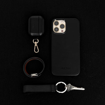 AirPods Pro Case with Clip by Jeff Wan - Vysn