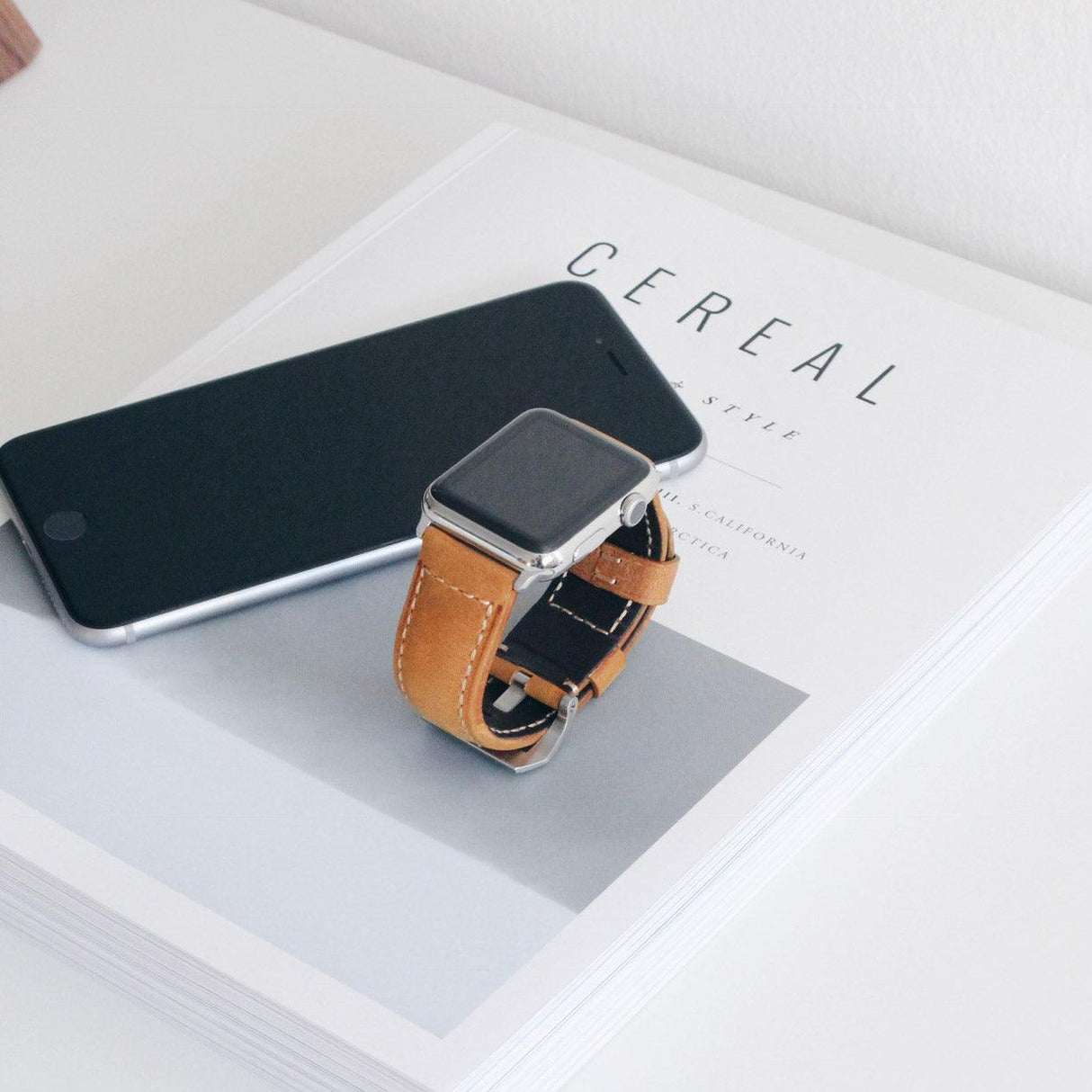 Leather Apple Watch Strap - Classic by Bullstrap - Vysn