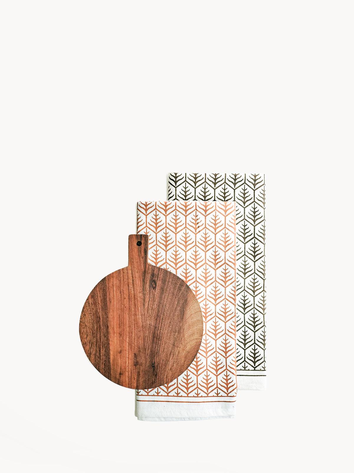 Wooden Round Serving Board Gift Set by KORISSA - Vysn